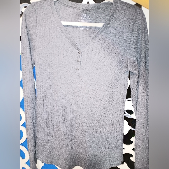 Long sleeve ladies shirts size M - Picture 3 of 5